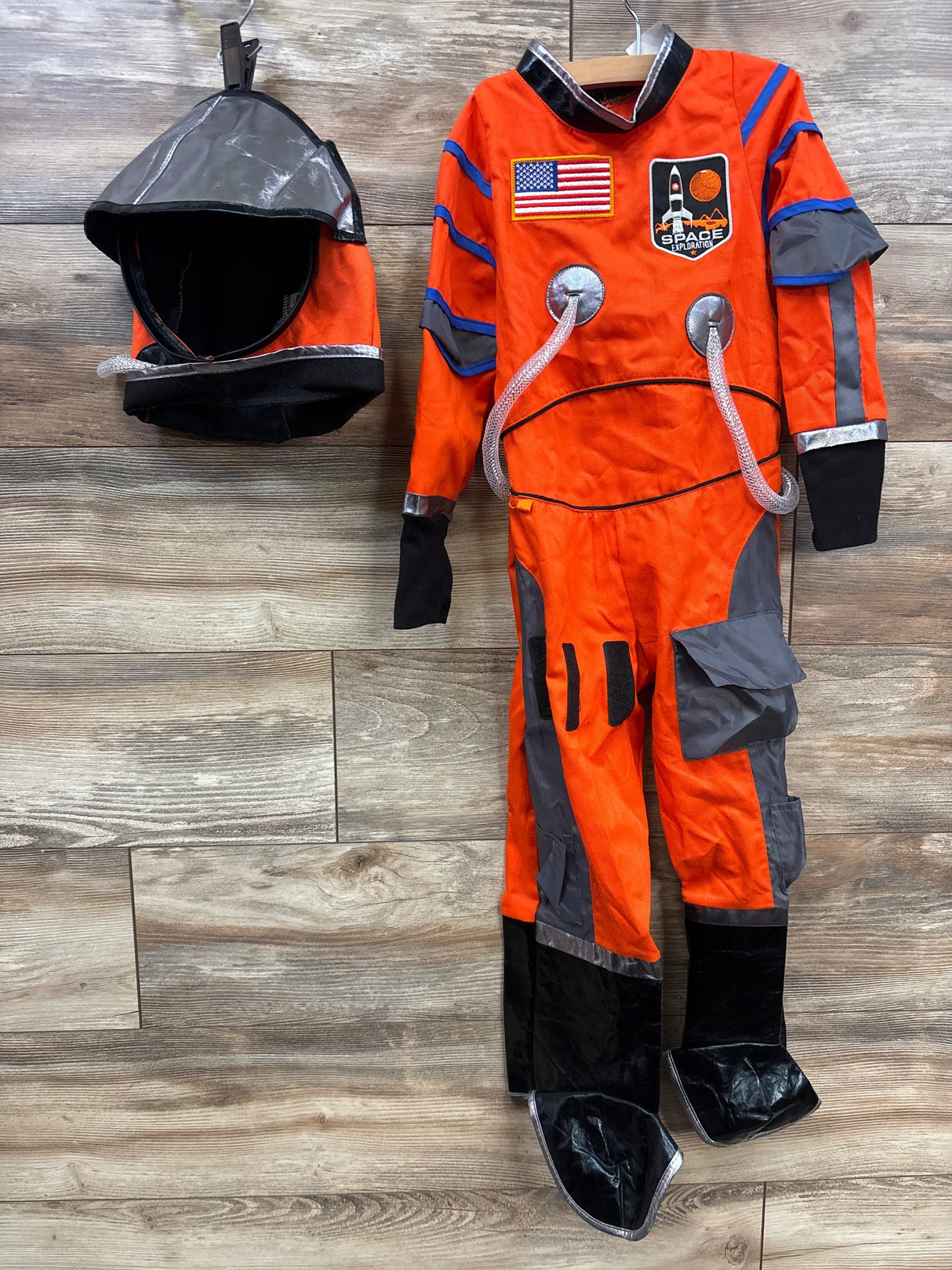 Teetot & Co. Astronaut Costume Orange sz 5-6 - Me n Mommy To Be