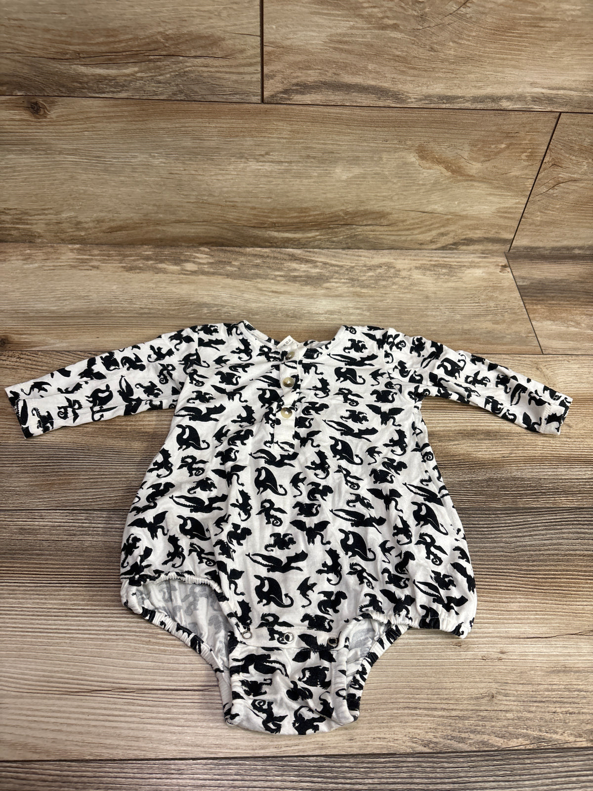 Kate Quinn Bamboo Henley Dragon Print Bodysuit White sz 6-12m