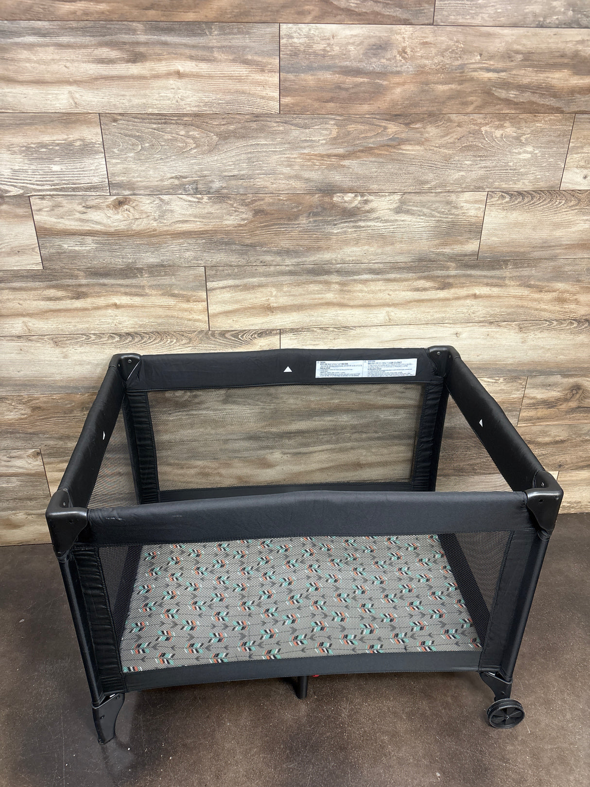 Cosco Funsport Portable Compact Baby Play Yard, Etched Arrows