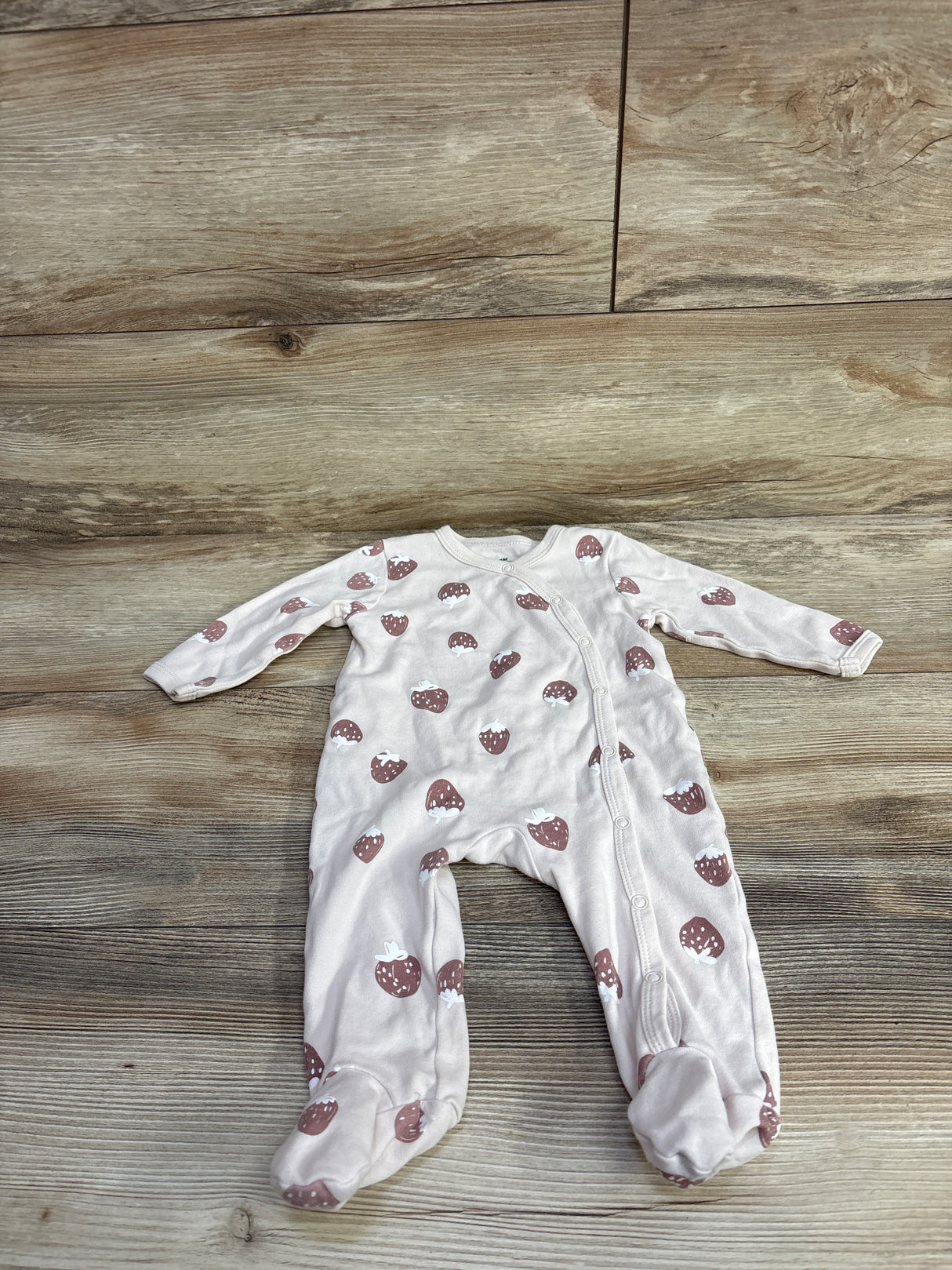 Strawberry Print Sleeper Beige sz 6m