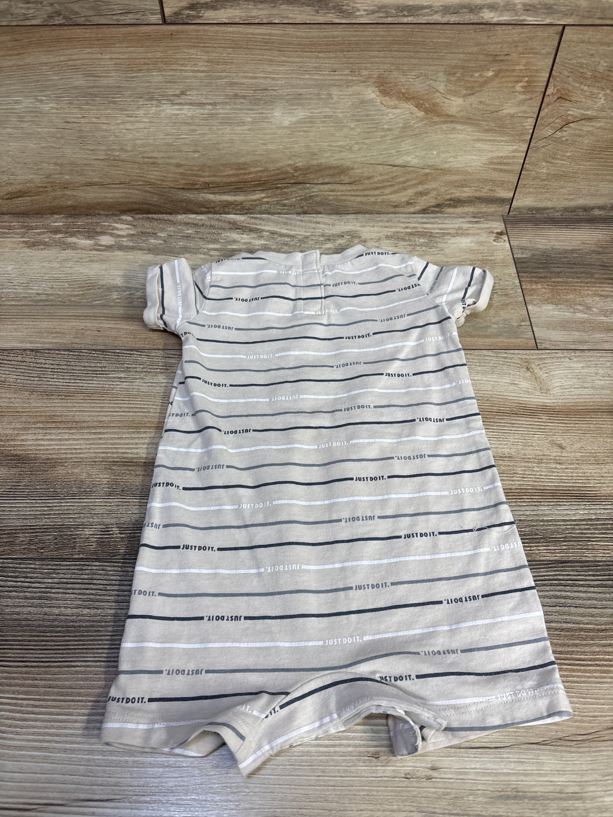 Nike Shortie Romper Beige sz 9m