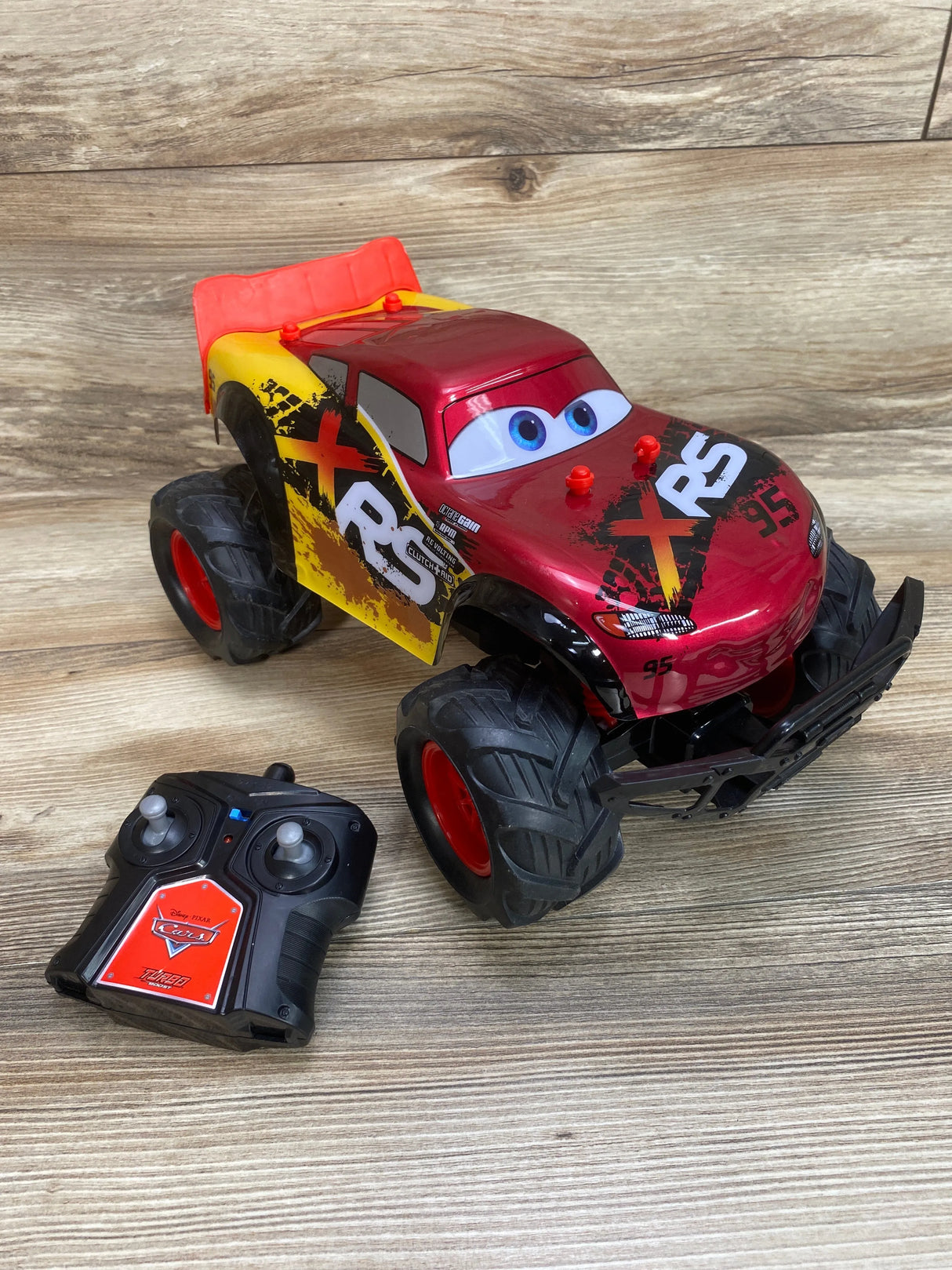 Disney Pixar Cars Lightning McQueen Offroad RC 1:14 Scale Remote Control Car 2.4 Ghz