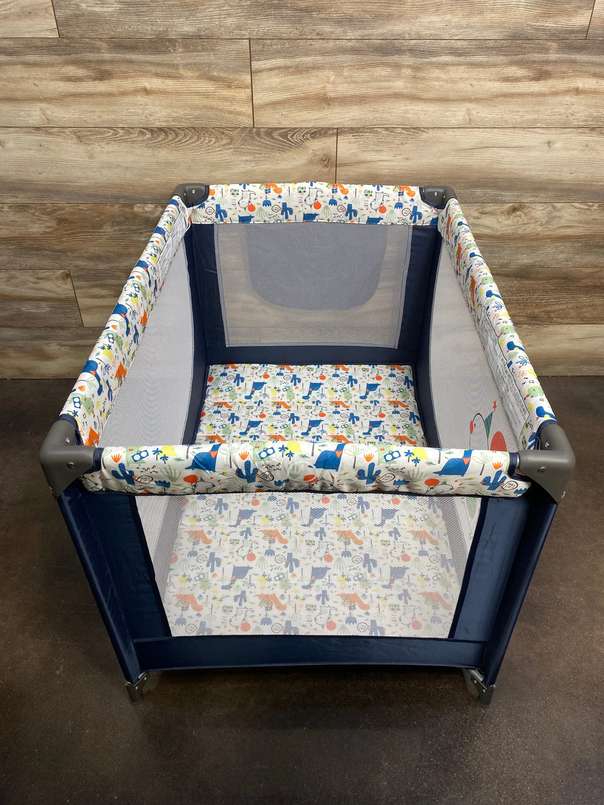 Pamo Babe Portable Dinosaur Playard