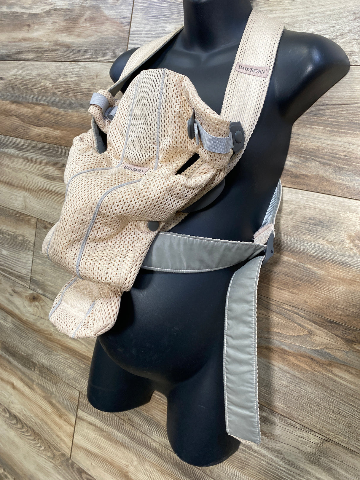 Baby Bjorn Baby Carrier Mini 3D Mesh in Pearly Pink