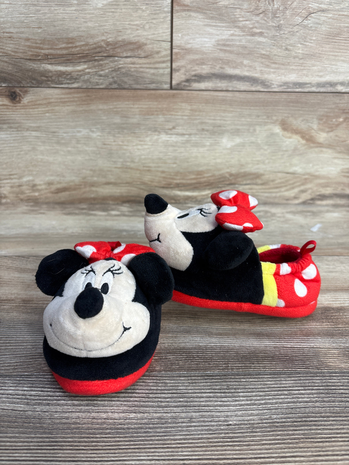 Disney Minnie Mouse 3D Slippers Red sz 7/8c