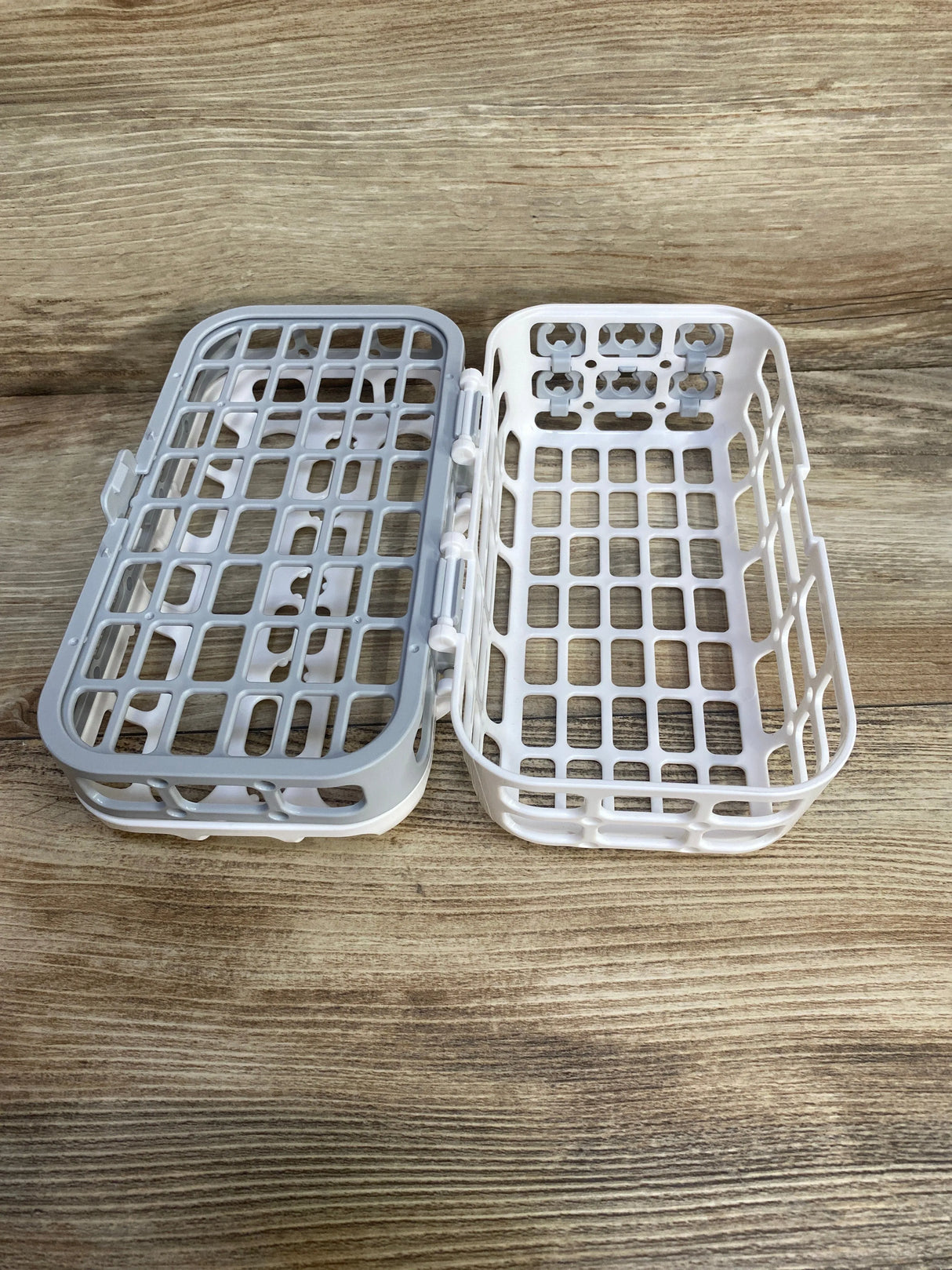 Munchkin Deluxe Dishwasher Basket - White/Grey