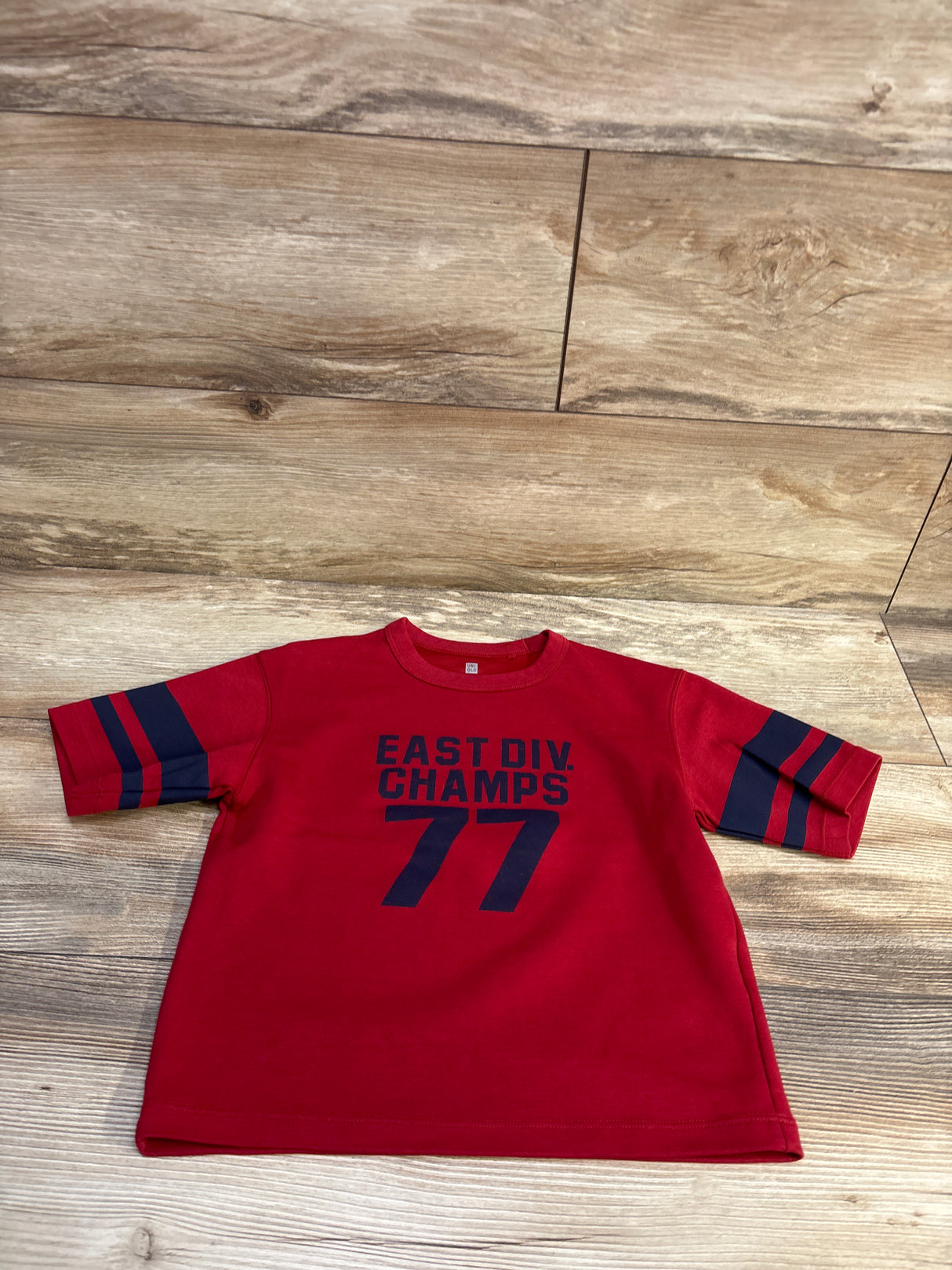 Uniqlo East DIV. Champs 77 Shirt Red sz 4-5T
