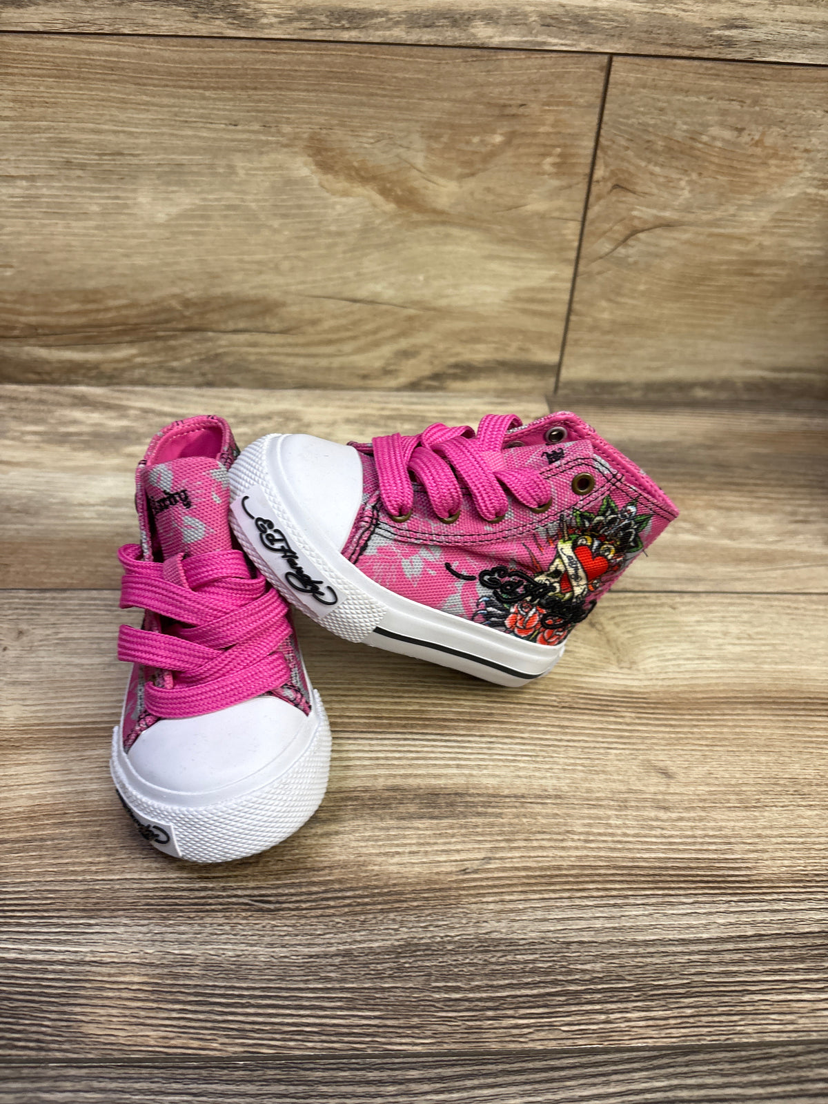 Ed Hardy Side Skull Hi Sneakers Pink sz 5c
