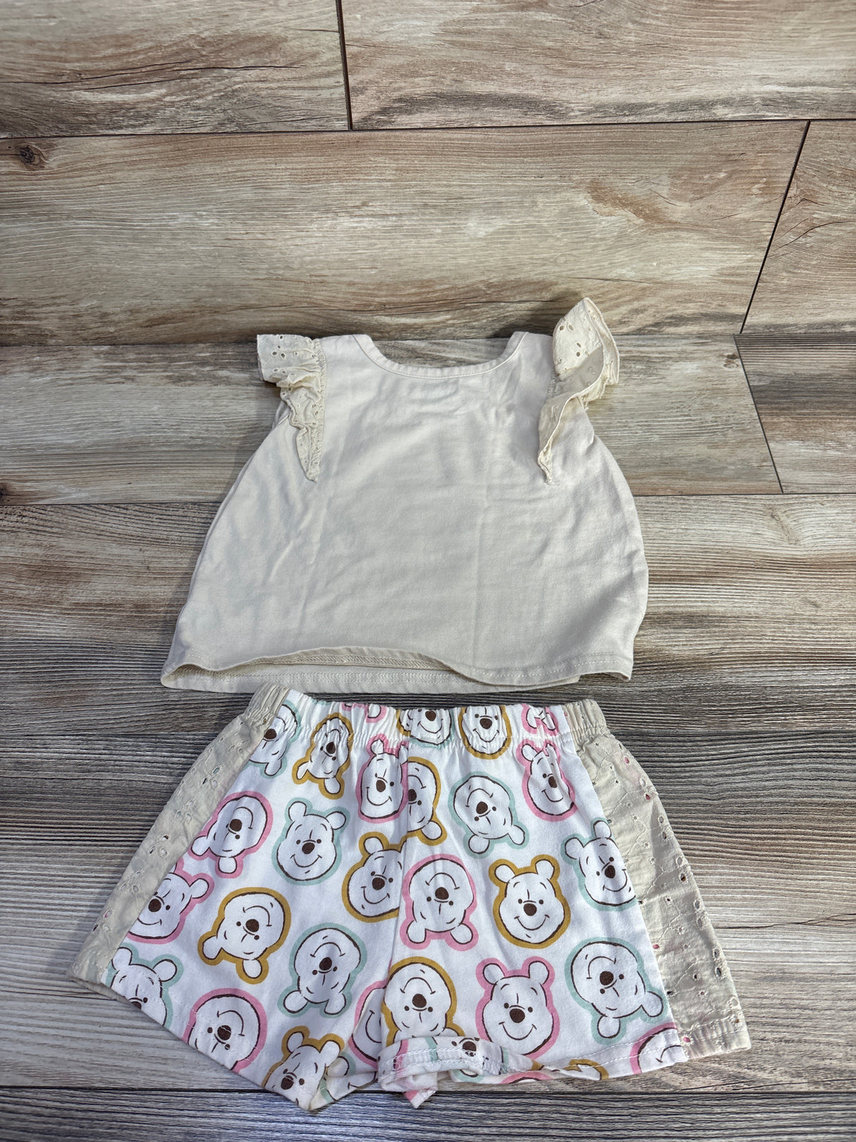 Disney Winnie The Pooh 2pc Eyelet Shirt & Shorts Set Yellow sz 4T