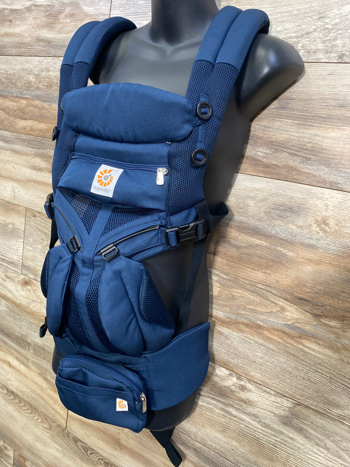 Ergobaby Omni 360 Cool Air Mesh in Midnight Blue