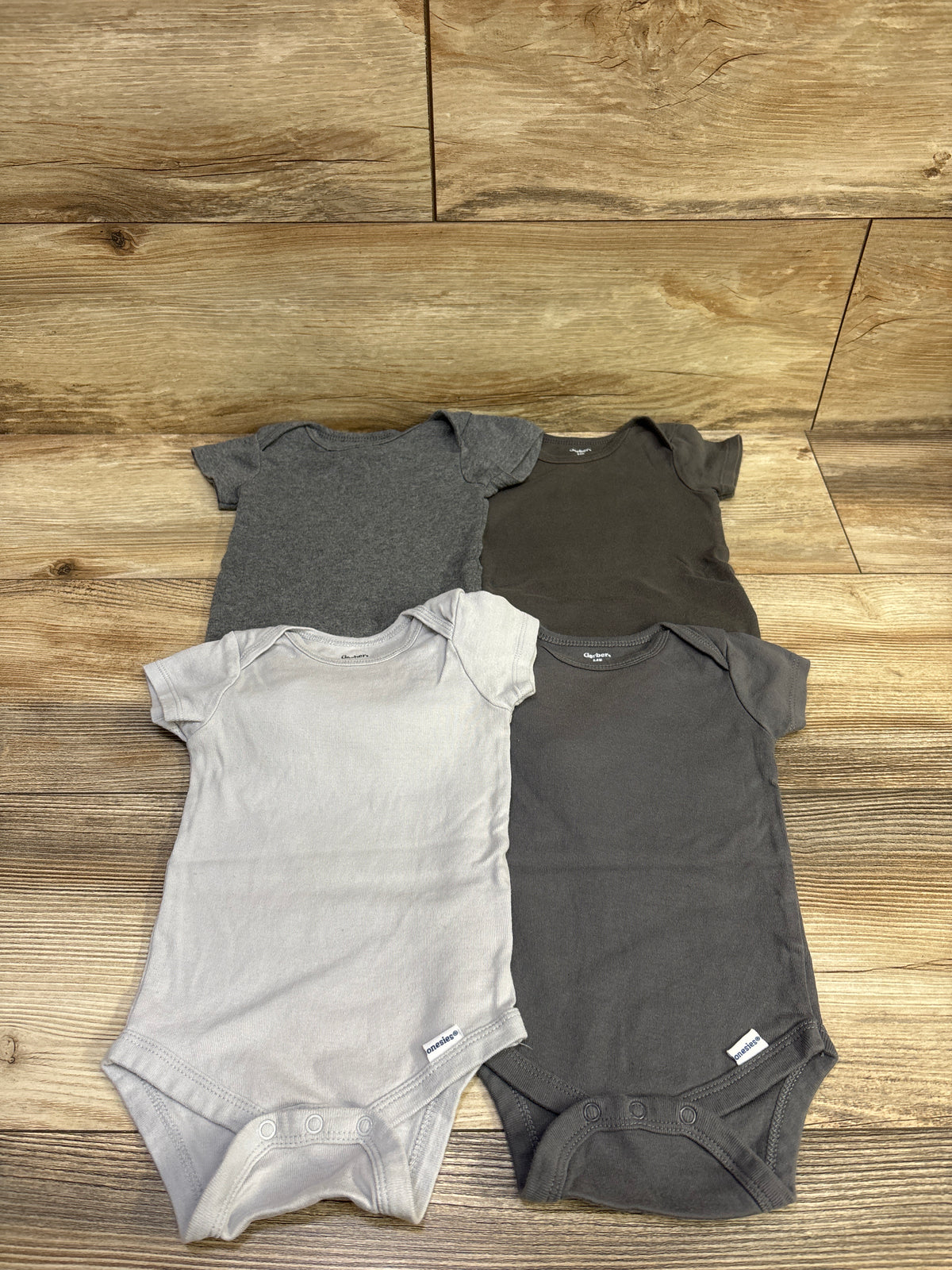 Gerber 4pk Bodysuits Grey sz 6-9m