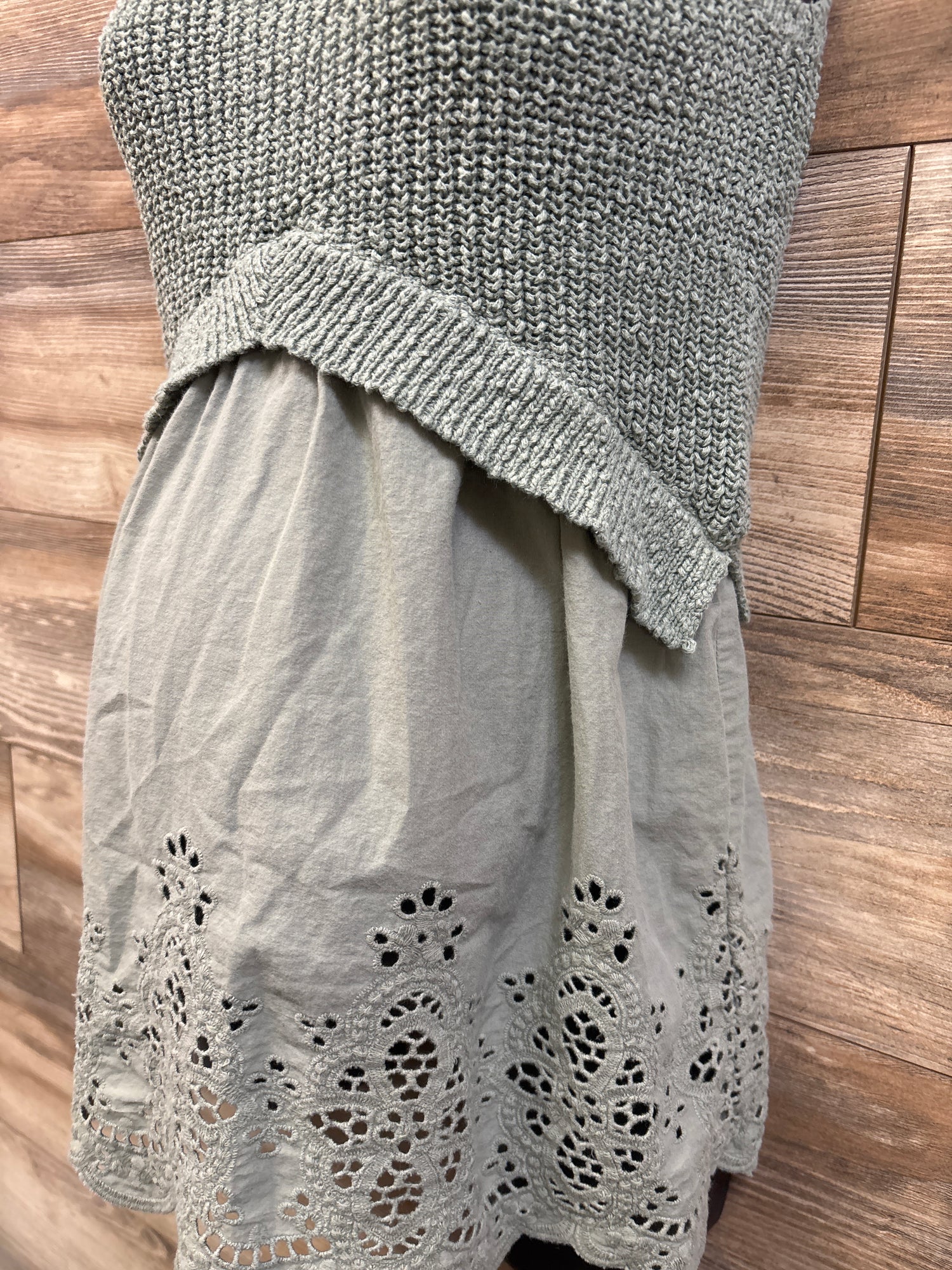 A Pea In The Pod Maternity Knit Eyelet Sleeveless Top Green sz Small