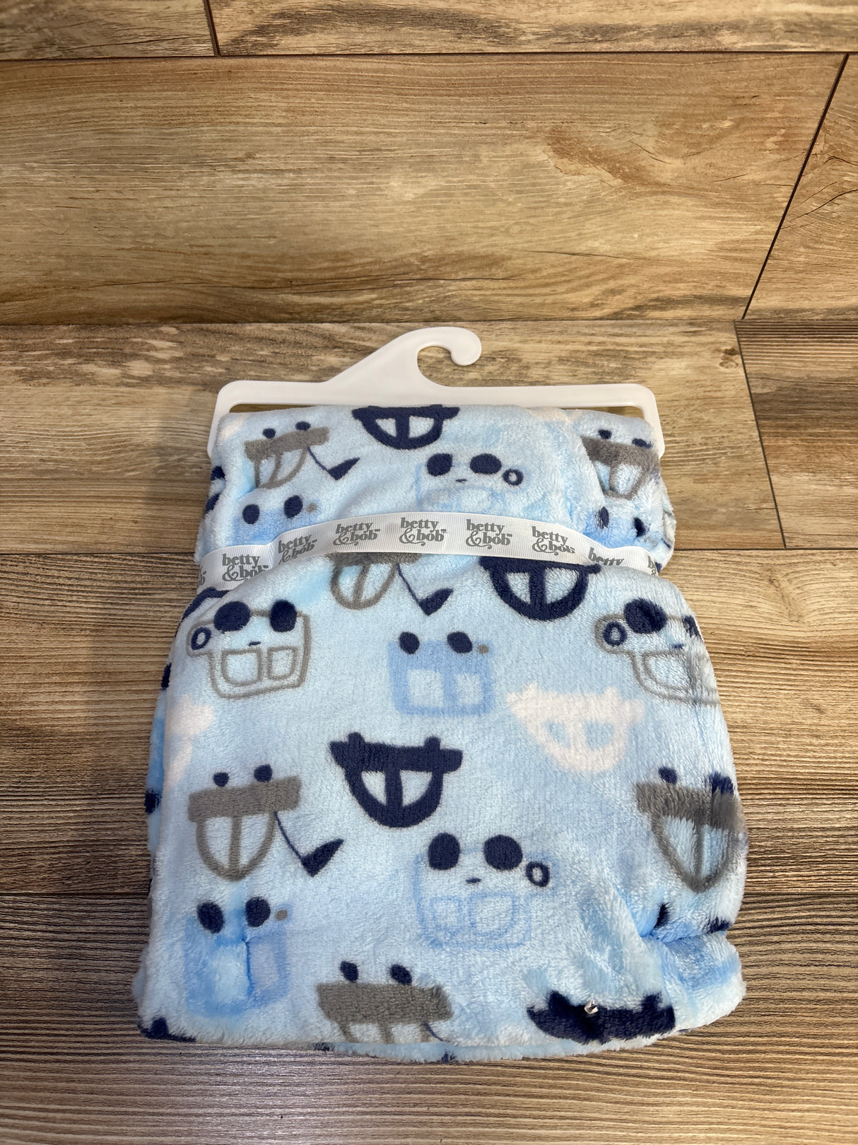 NEW Betty & Bob Plush Blanket Blue