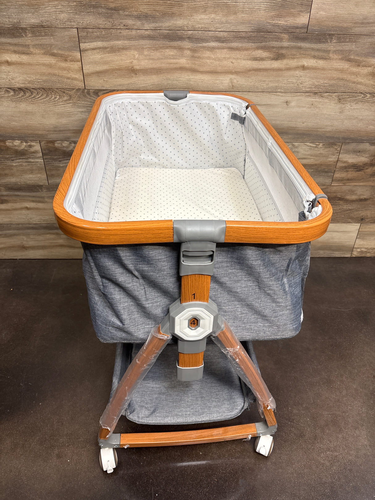 Caveen Bedside Bassinet, Grey