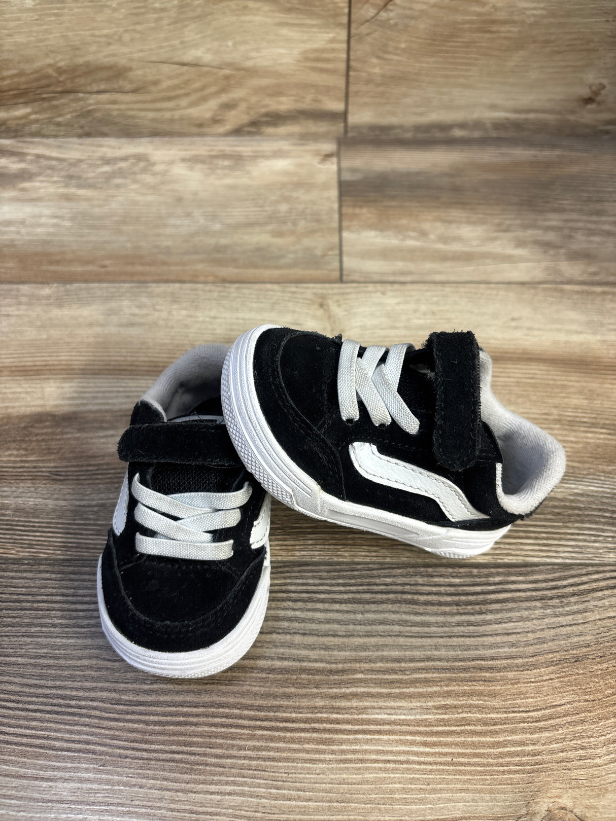 Vans Hylane Sneakers Black sz 4c