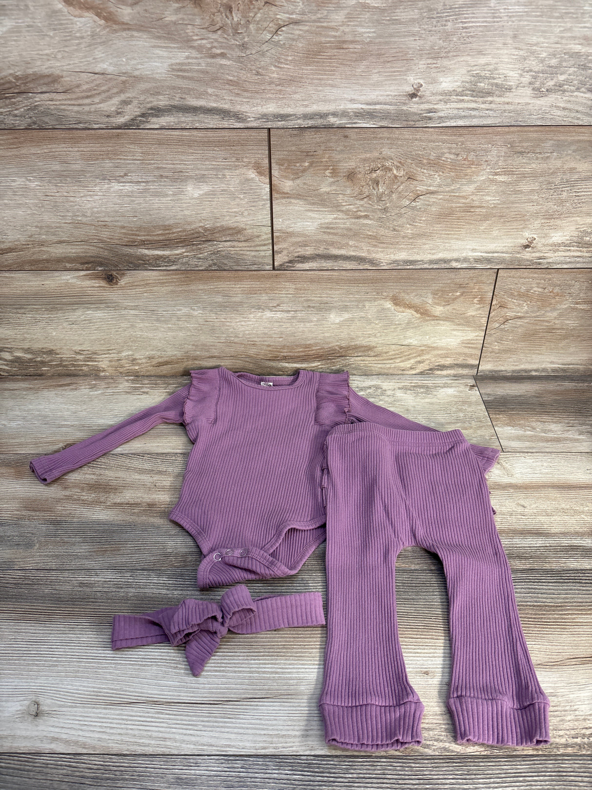 Ribbed Ruffle 3pc Bodysuit, Pants, & Headband Set Mauve sz 18-24m