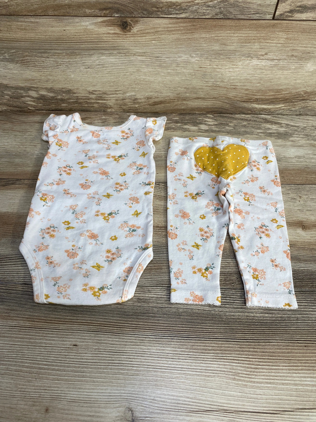 Carter's 2pc Floral Bodysuit & Pants White sz 6m - Me n Mommy To Be