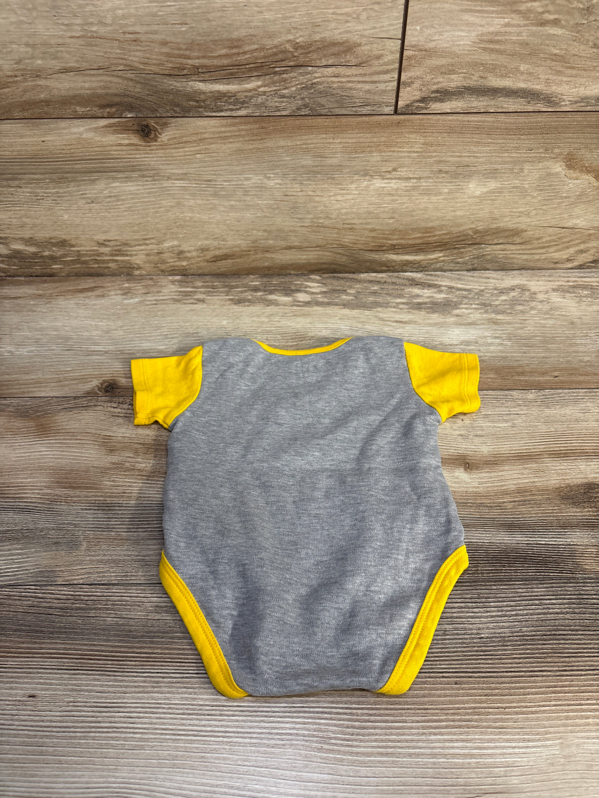 NBA Los Angeles Lakers Bodysuit Grey sz 12m