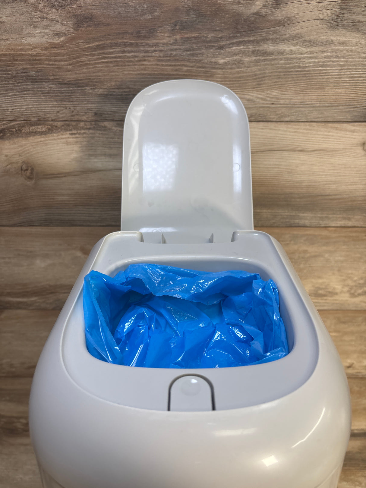 Diaper Genie Signature Pail, White