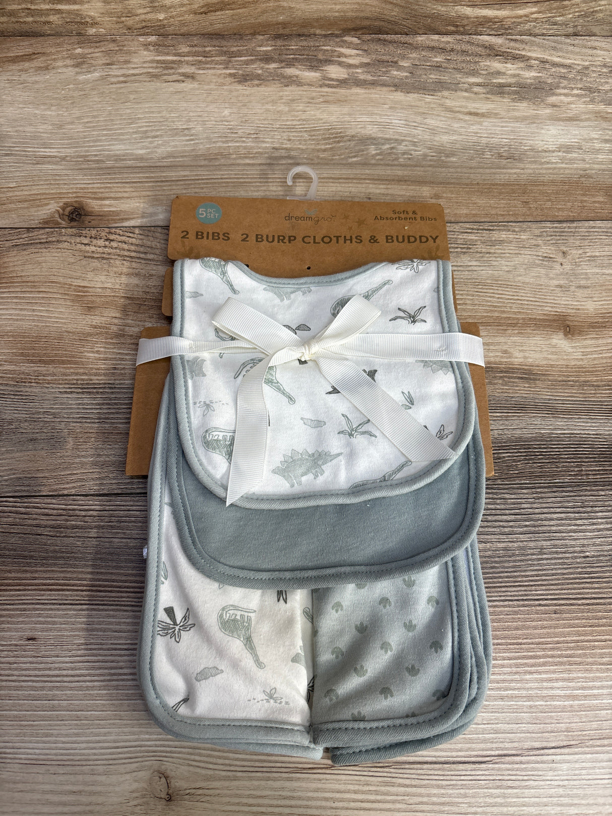 NEW DreamGro 2 Bibs & 2 Burp Cloths 4pk Set