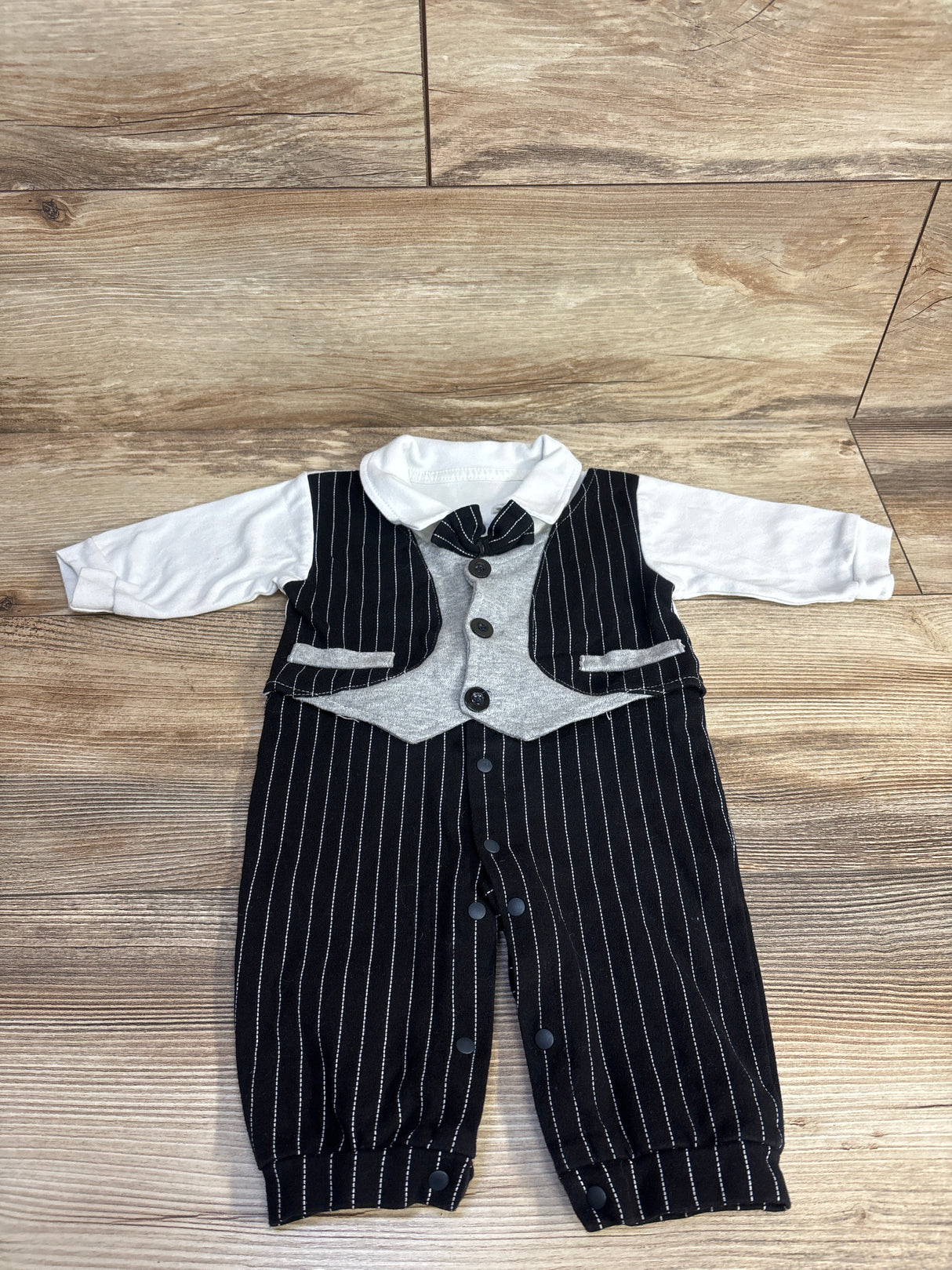 Tuxedo Romper Black sz 3m