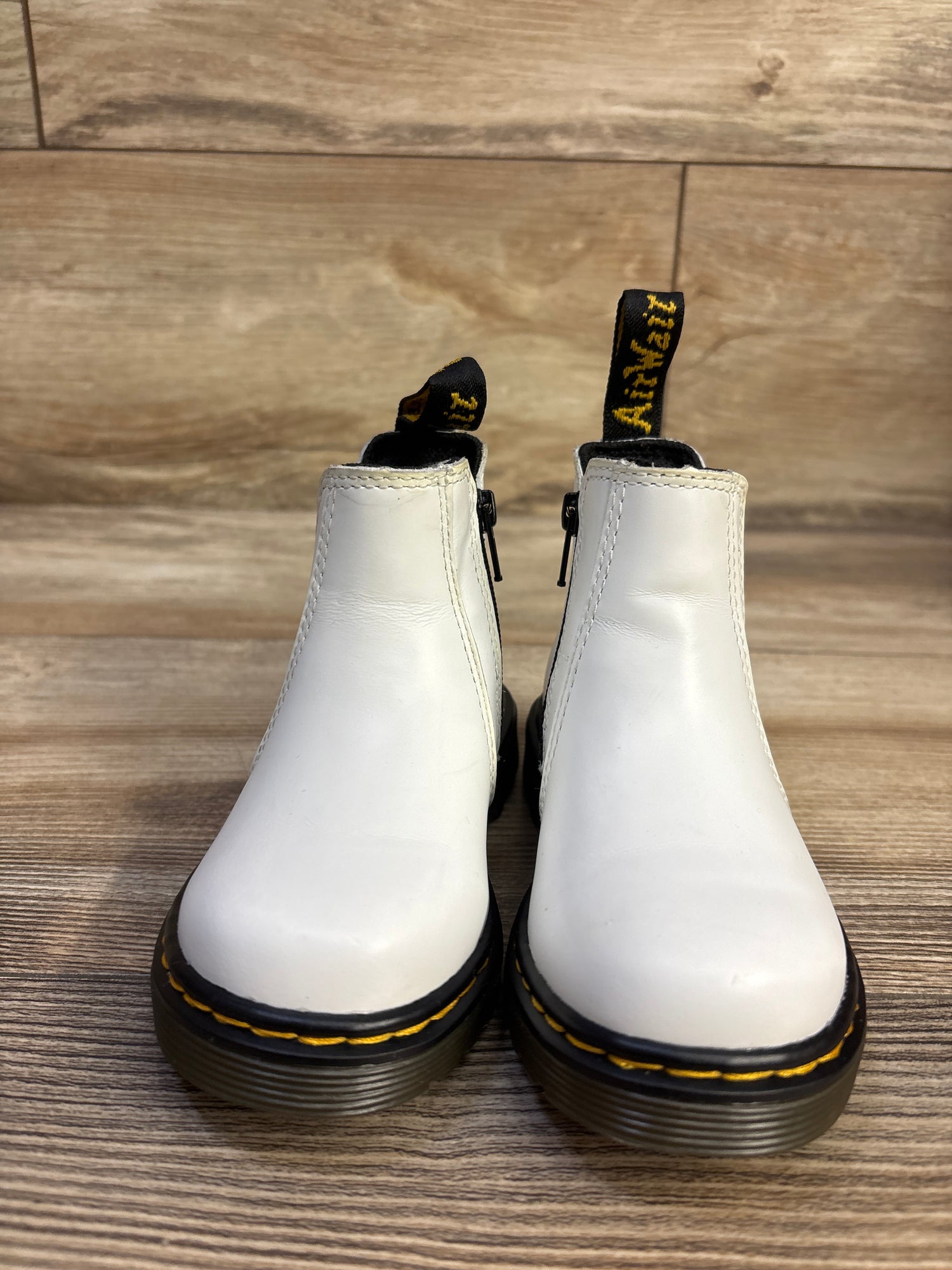 Dr. Martens Chelsea Boots White sz 7c