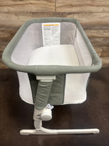 Baby Delight Beside Me Dreamer Bedside Bassinet in Grey