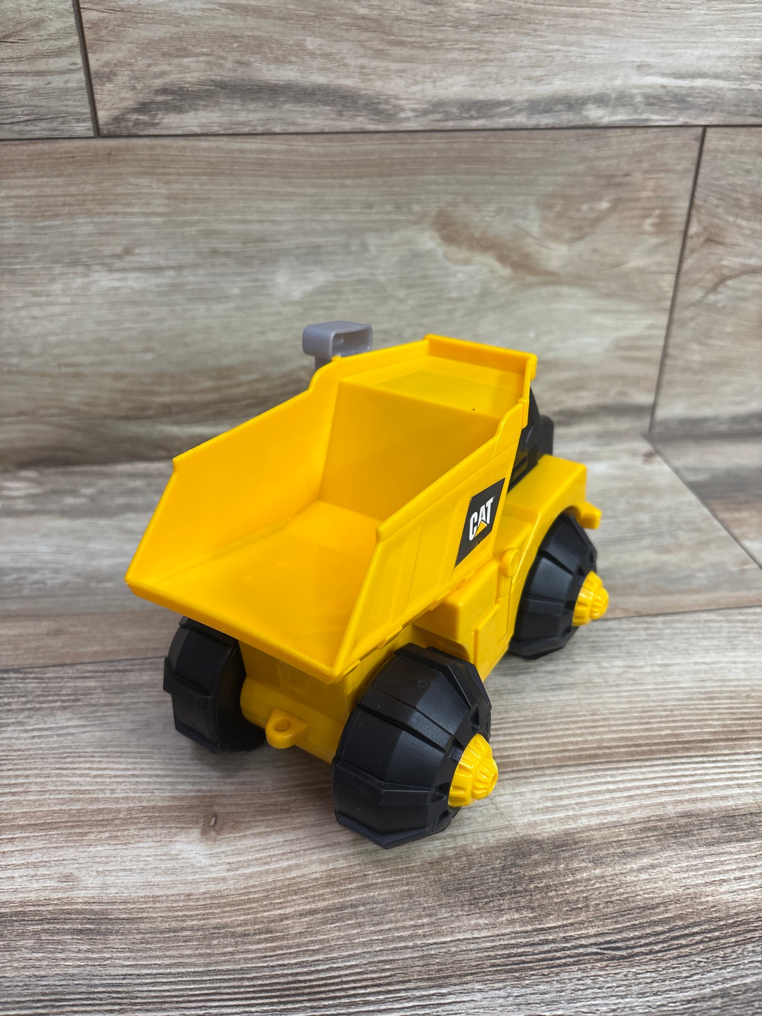 Caterpillar CAT Rugged Dump Truck