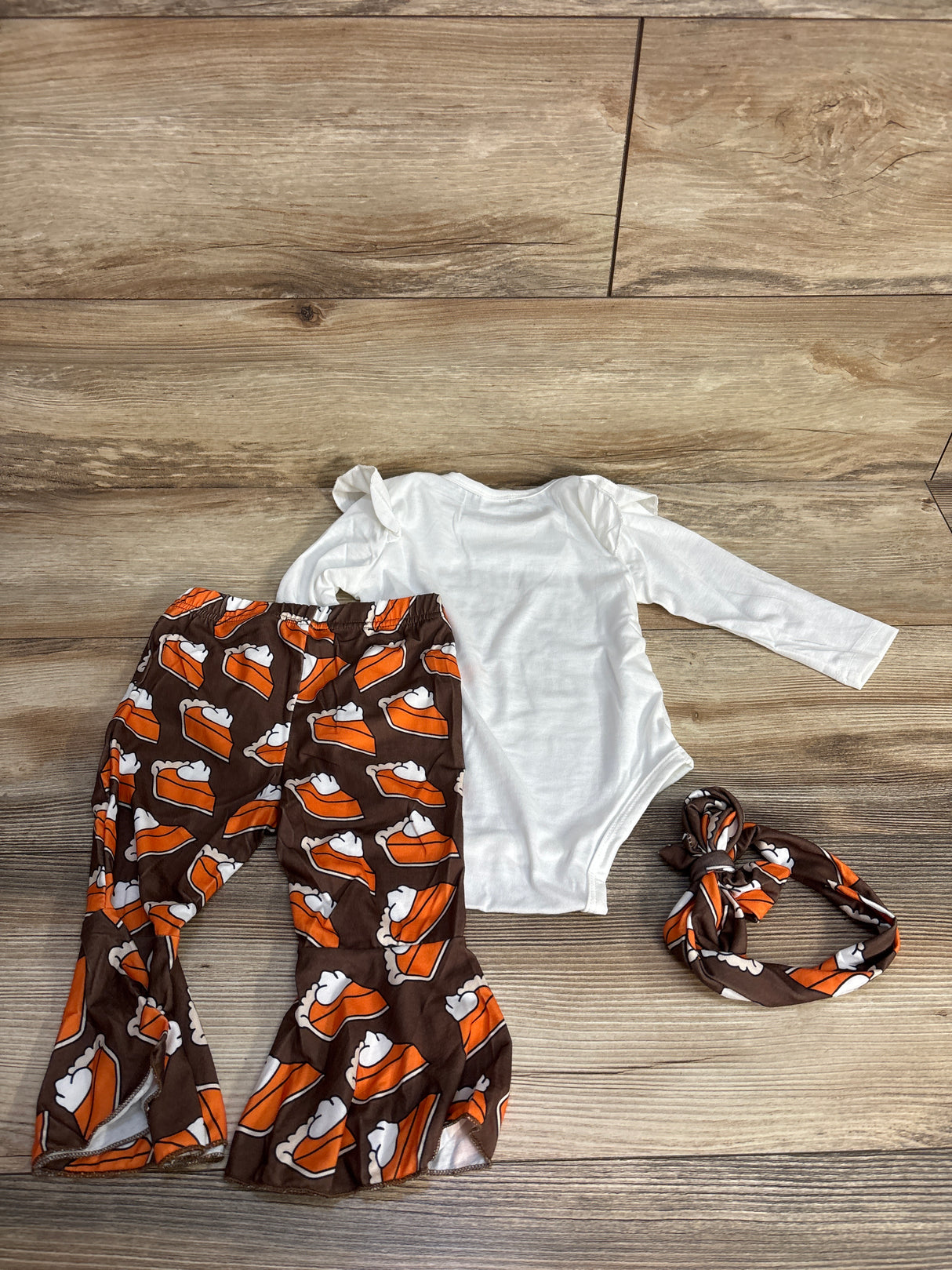 3pc Thick Thighs & Pumpkin Pies Bodysuit Set White sz 9-12m