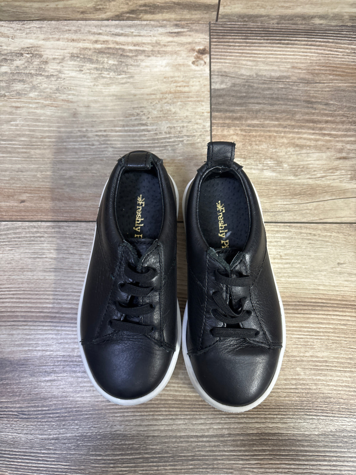Freshly Picked Classic Lace-Up Sneakers in Ebony Black sz 8c