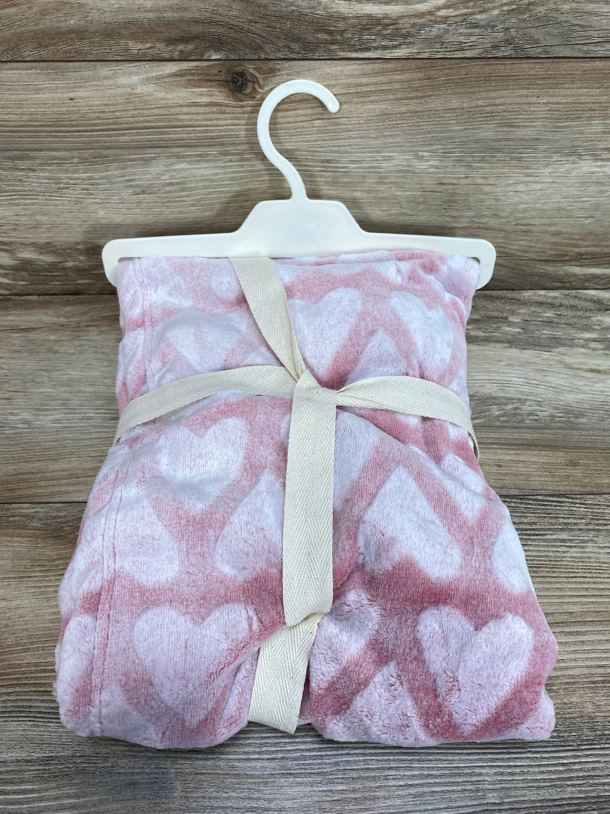 NWoT Wonderluxe Hearts Blanket Pink