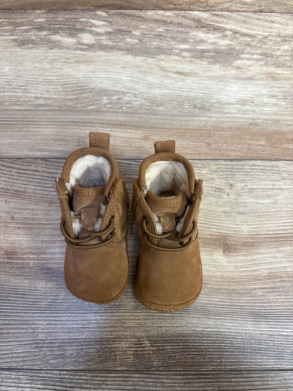 UGG Neumel Slippers Chestnut sz 0/1c
