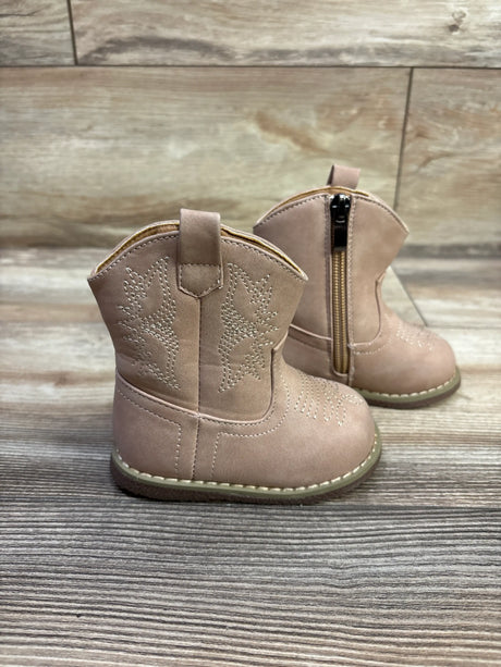 Front and rear view of BMCiTYBM western boots showcasing embroidered stitching and rear zipper on a wood-grain surface