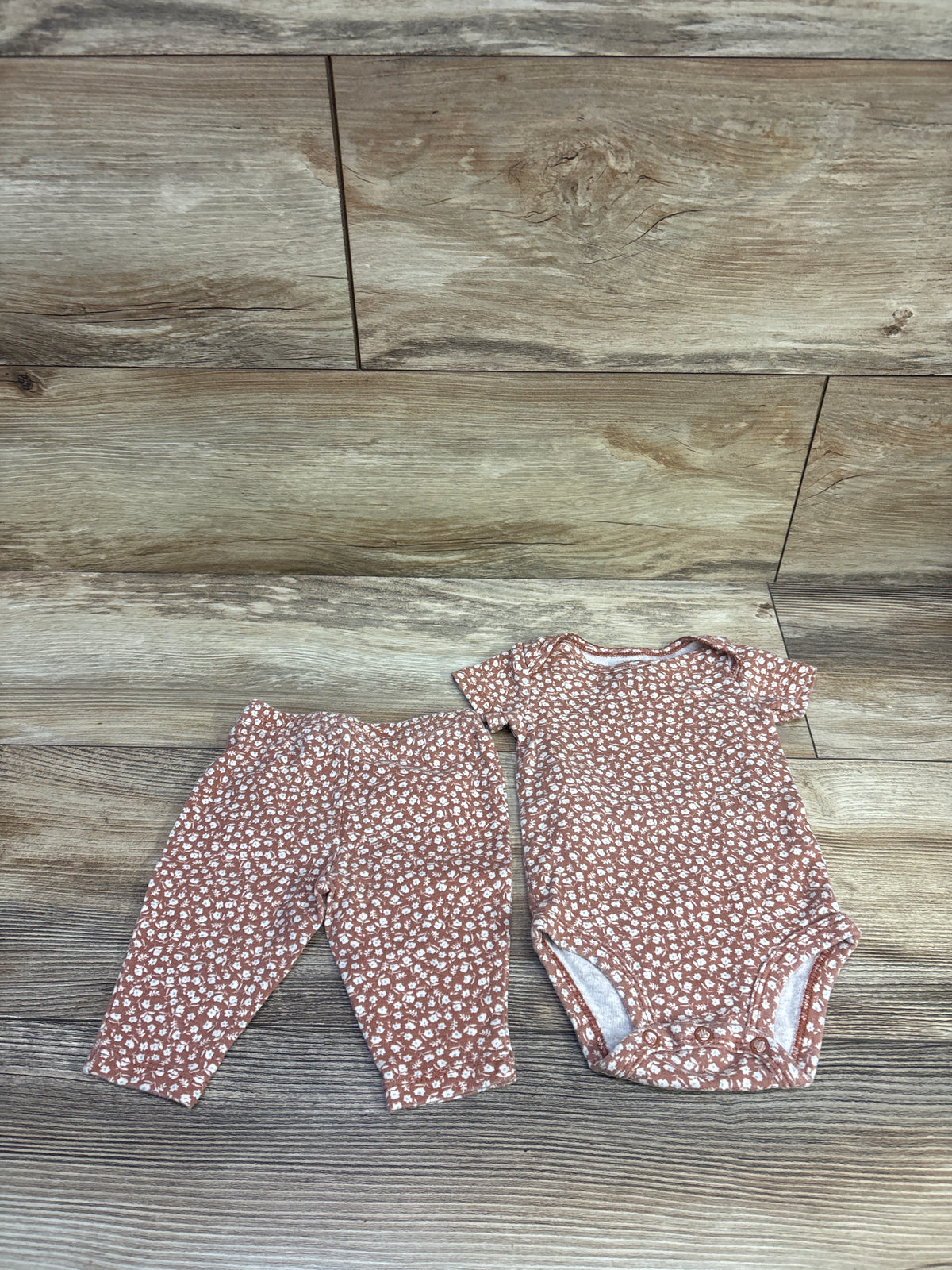 Just One You 2pc Bodysuit & Footed Pants Brown sz 3m