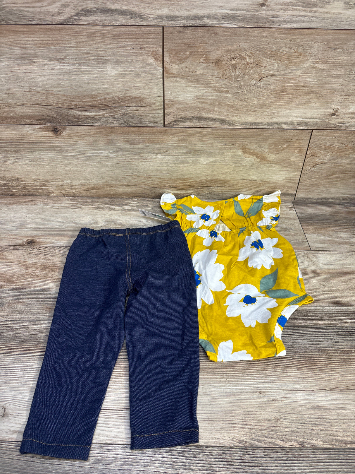 NEW Carter's 2pc Bodysuit & Jeggings Set Yellow sz 18m