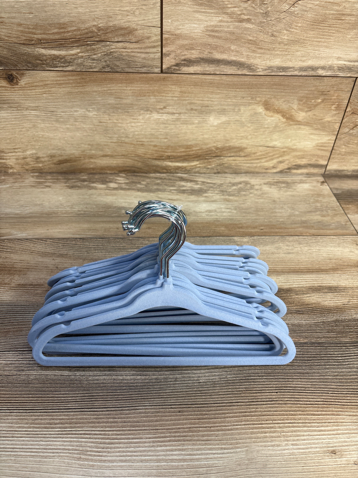 15pk Kids' Velvet Hangers - Blue