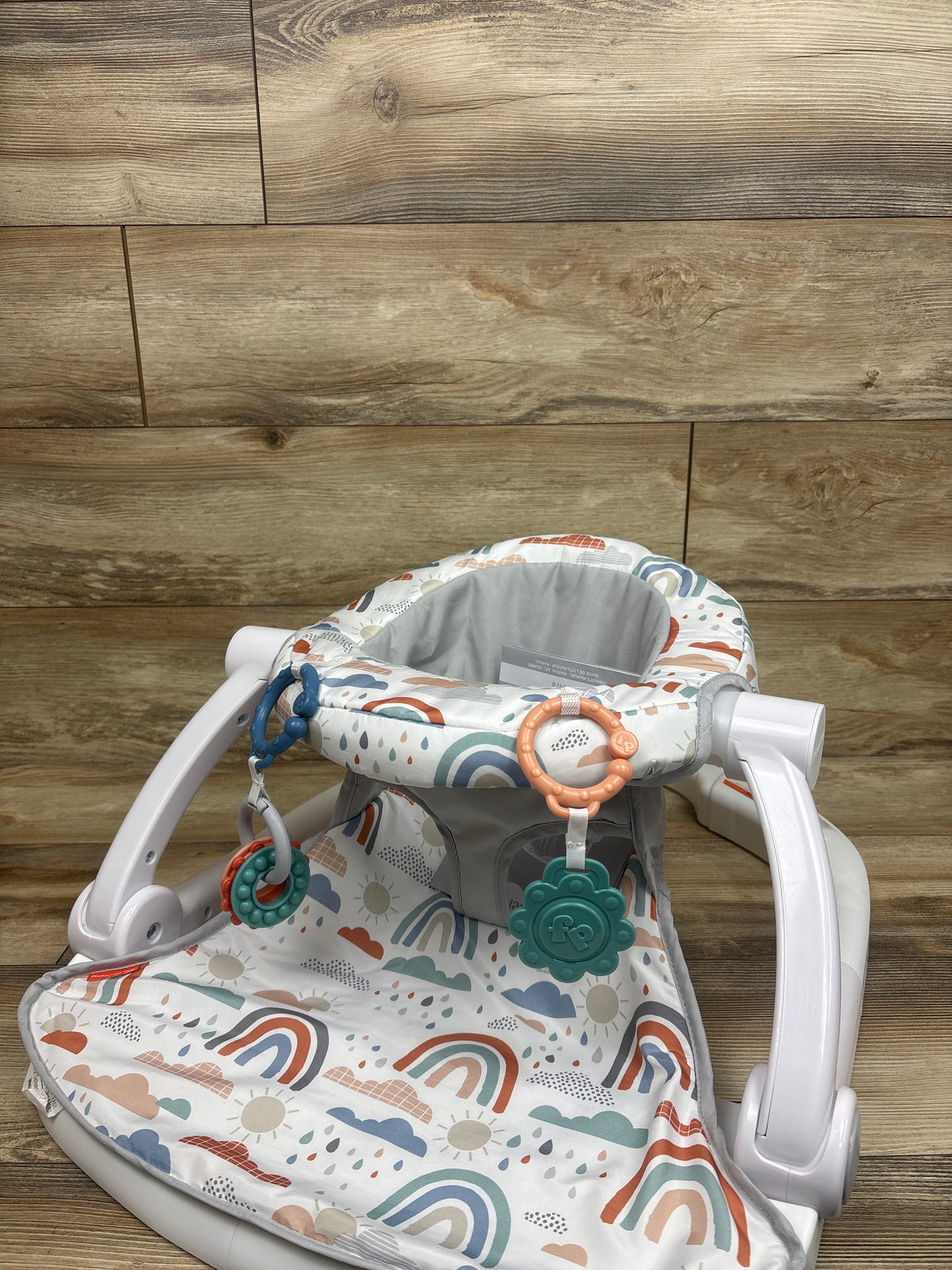Fisher Price Sit-Me-Up Floor Seat in Rainbow Showers