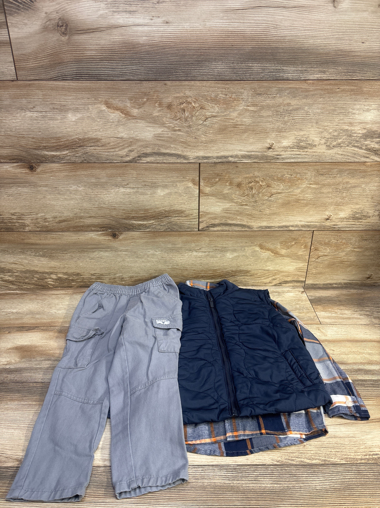 Tahari 3pc Puffer Vest, Flannel, & pants Set Navy sz 5T