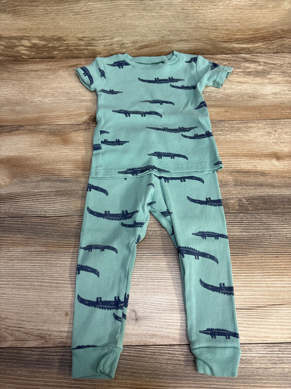 Just One You 2pc Alligator Pajama Set Green sz 18m - Me n Mommy To Be