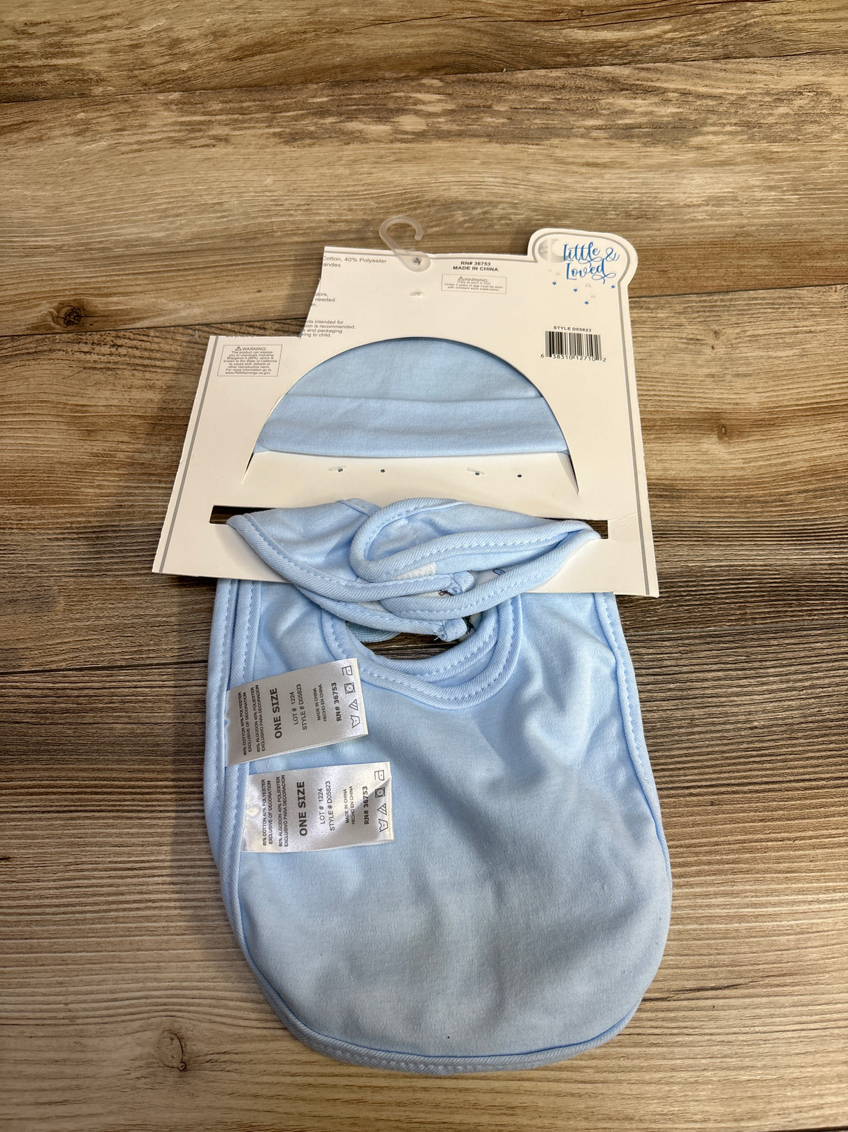 NEW Little & Loved Hat, Socks, and Bibs 4pc Gift Set, Blue One Size