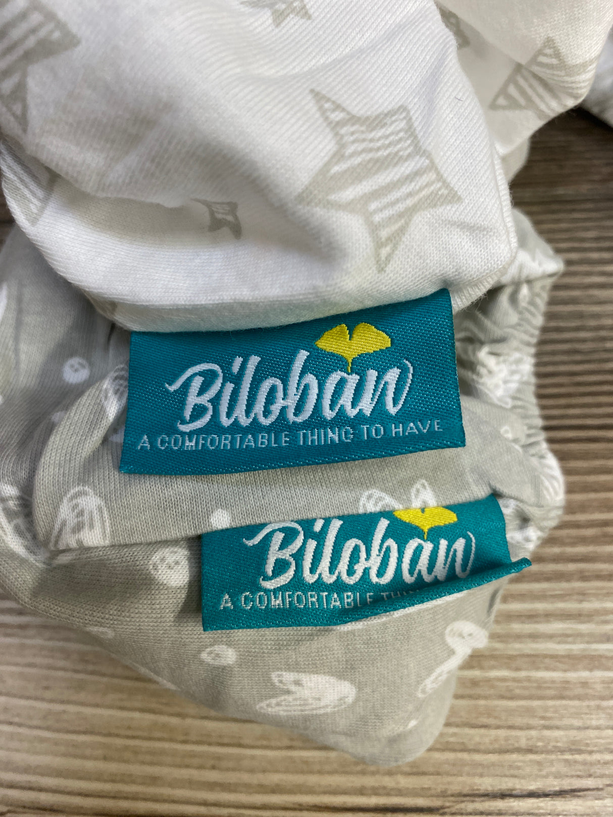 NEW Biloban Waterproof Changing Pad Covers 2pk, Grey/White
