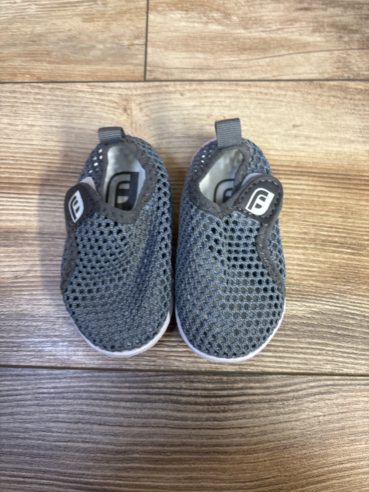 JOINFREE Barefoot Water Shoes Grey sz 5c
