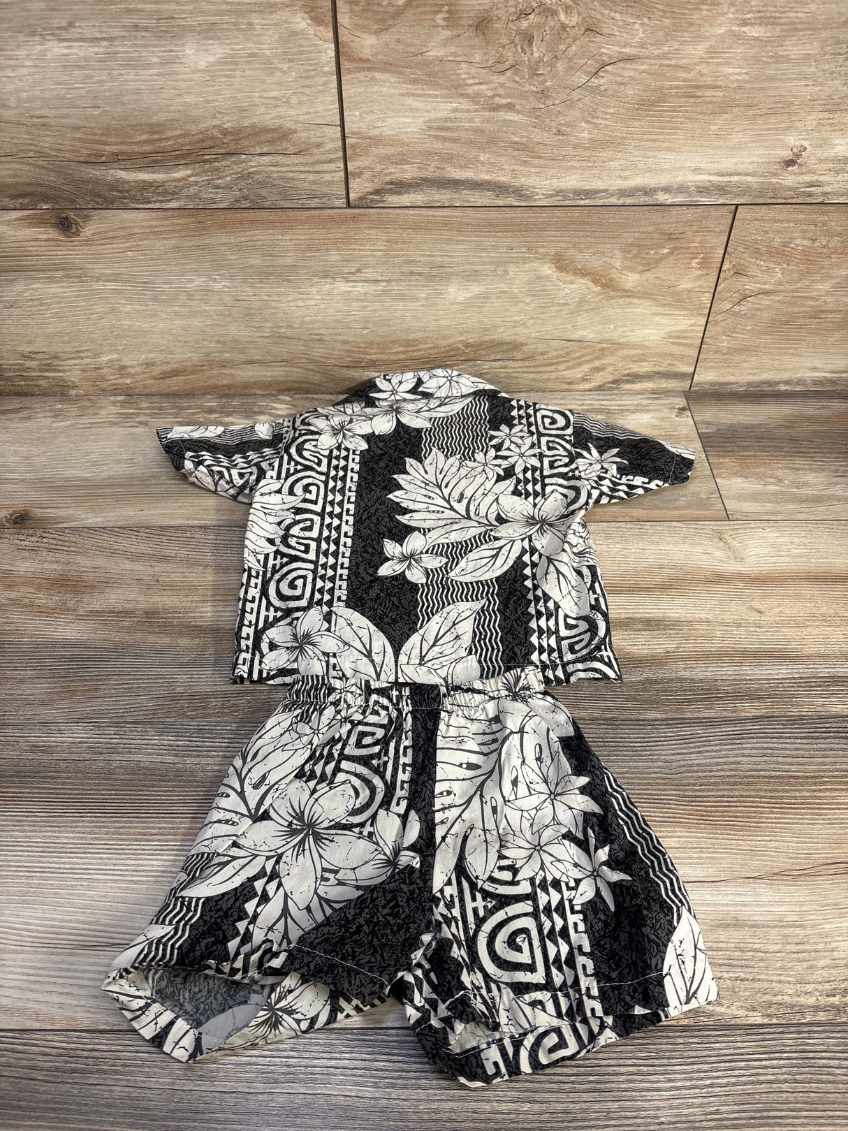 Hawaii Station 2pc Button-Up Shirt & Shorts Cabana Set Cream sz 12m