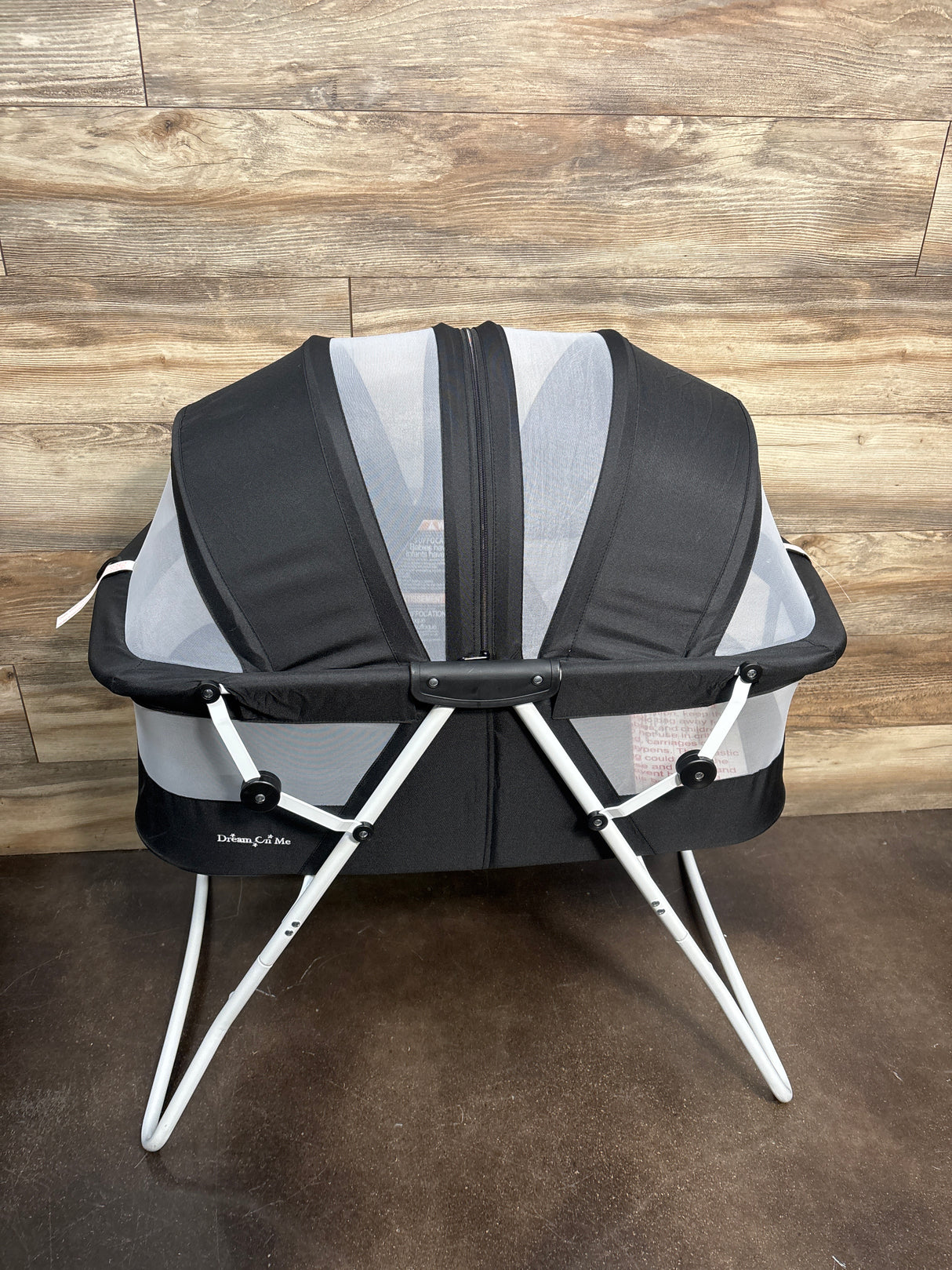 Dream On Me Karley Bassinet Black
