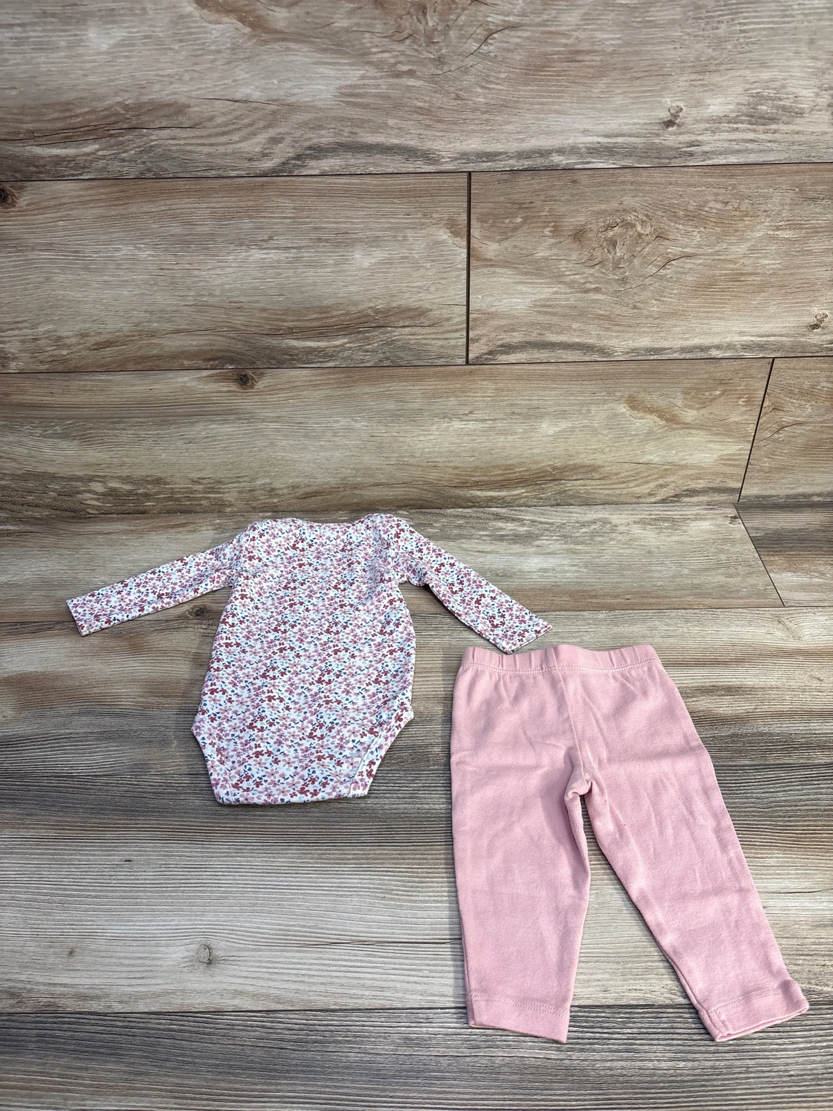 Just One You 2pc Floral Bodysuit & Bottoms Set White sz 6m
