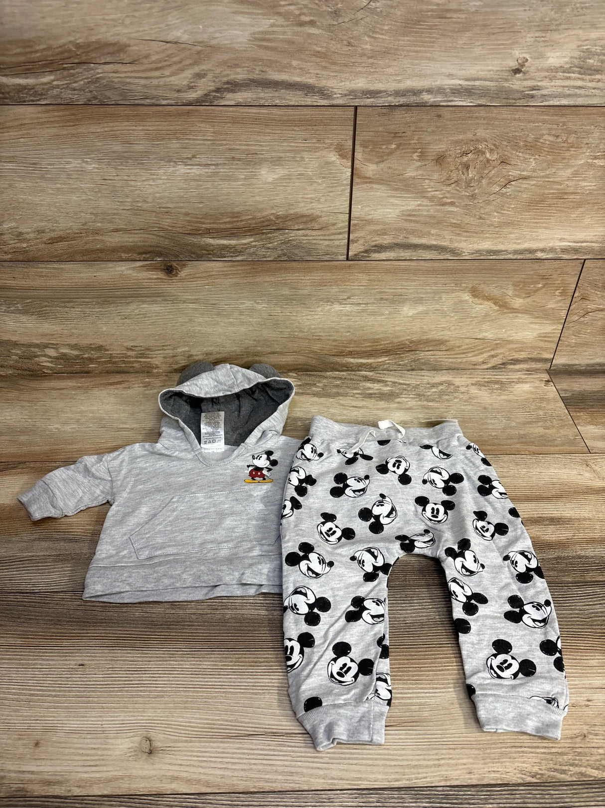 NEW Disney Baby 2pc Sweatshirt & Bottoms Set Grey sz Newborn