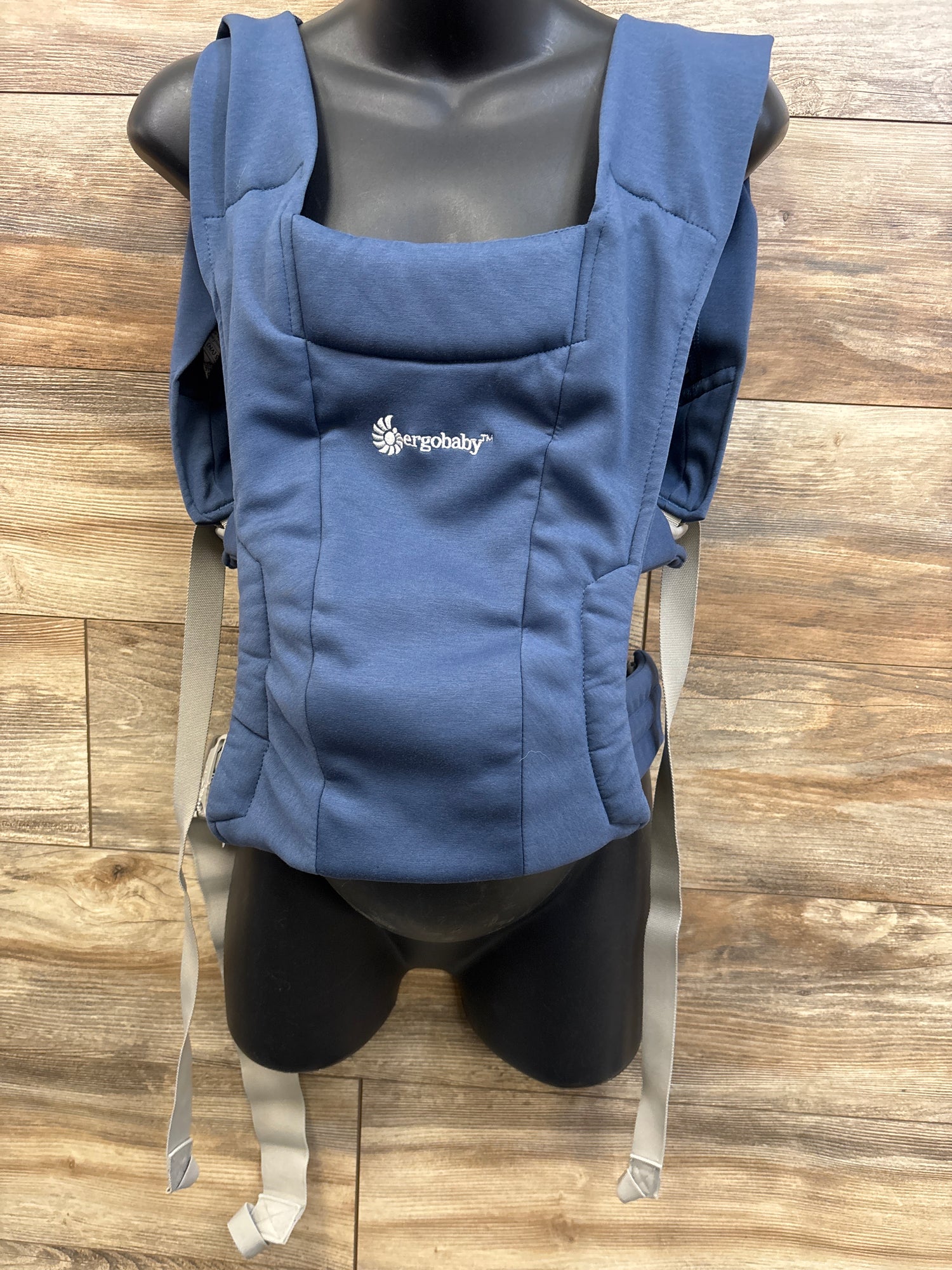 ErgoBaby Embrace Baby Carrier in Soft Navy 7-25lbs