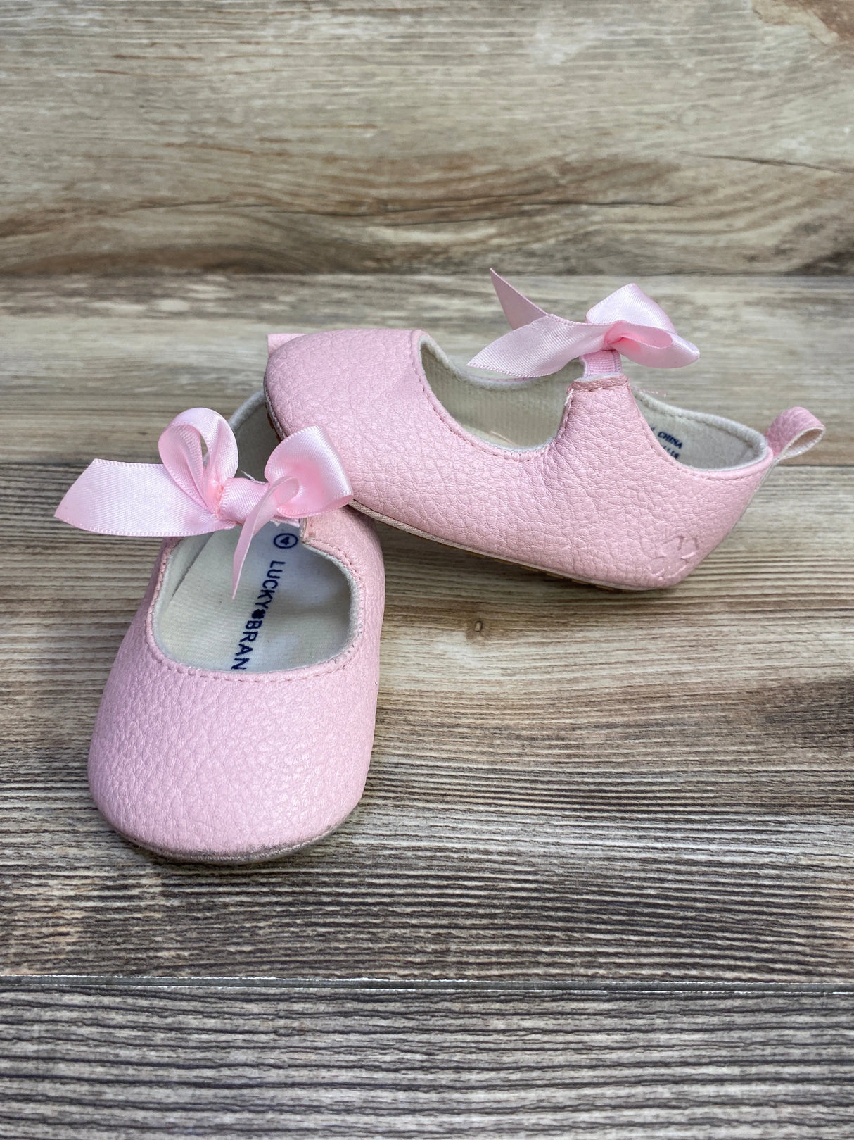 Lucky Brand Bow Mary Jane Crib Shoes Pink sz 4c