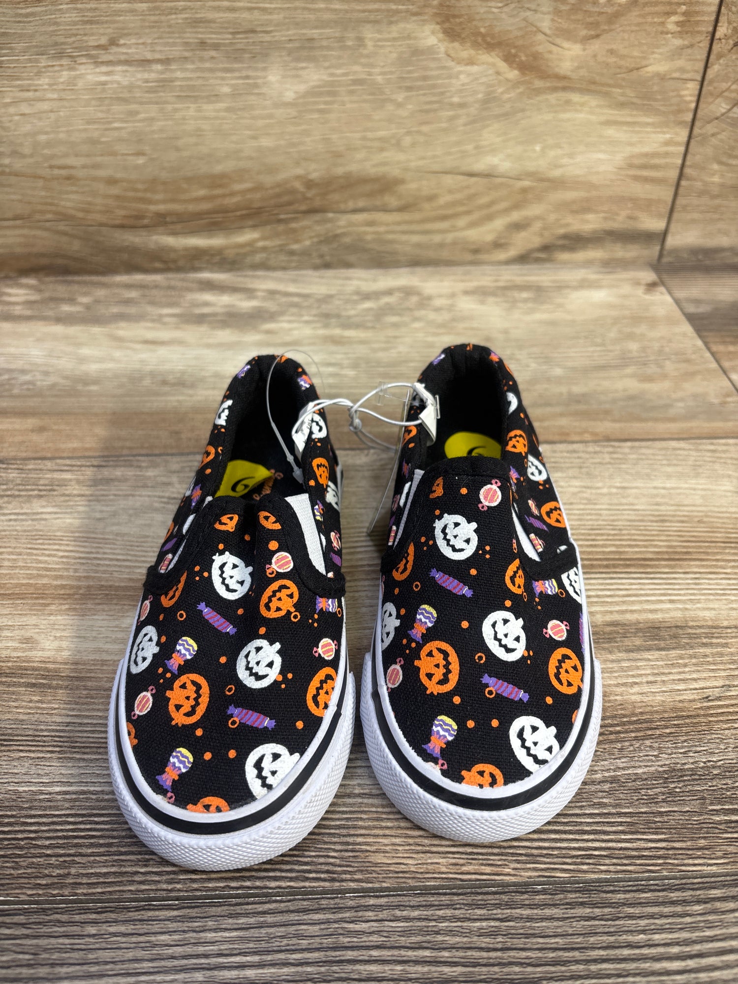 NEW Tommy Bahama Glow in The Dark Halloween Sneakers Black sz 9c