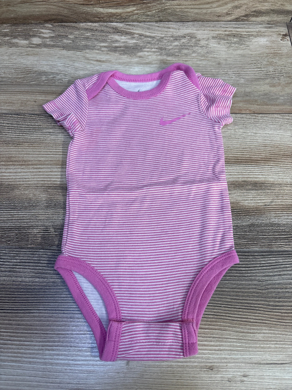 Nike Bodysuit Pink sz 6m